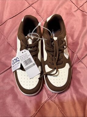 Nautica Kids Brown and White Low-Top Lace-Up Sneakers